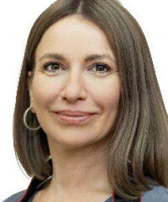Пегливанова Анна Артемовна стоматолог